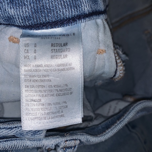 American Eagle Mom Jeans - Picture 9 of 9